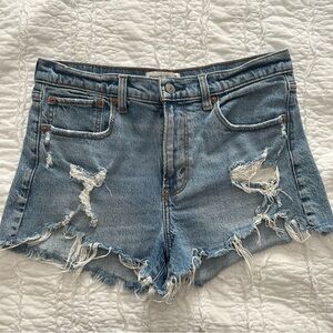 Abercrombie & Fitch Mid Rise Mom Short
